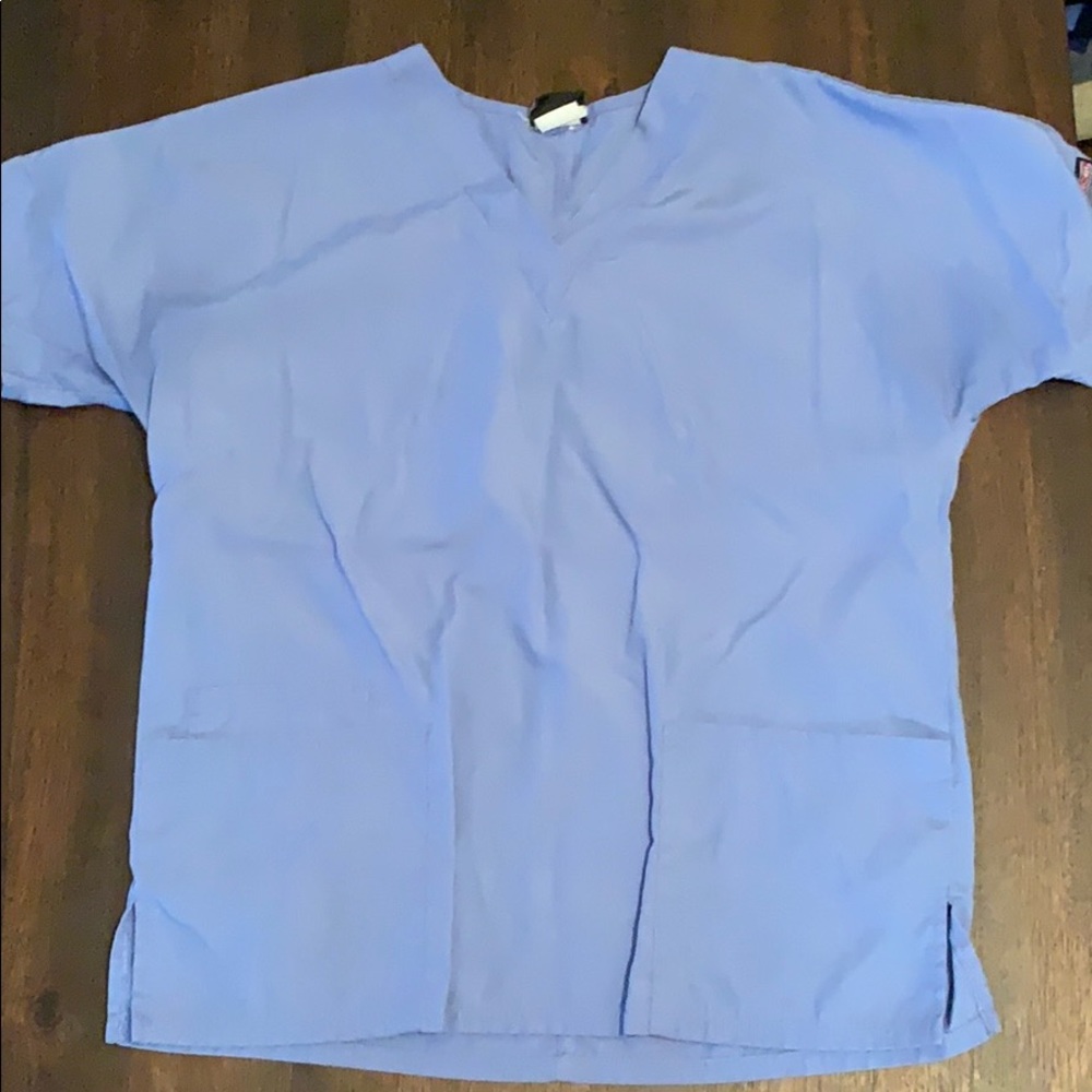 Women’s V-neck scrub top
